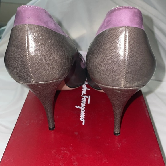 Salvatore Ferragamo amethyst color 4 inch heels size 9AA - Picture 4 of 11